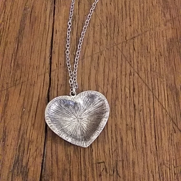 Heart Pendant Necklace NWOT - Picture 4 of 4